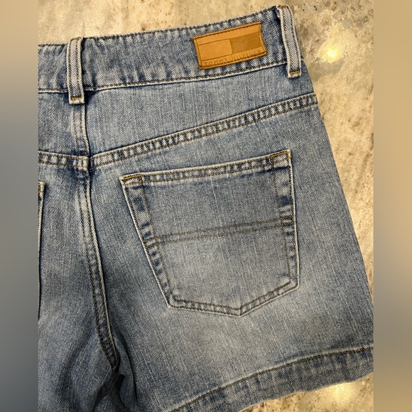 Tommy Hilfiger shorts size 6 - Picture 4 of 10